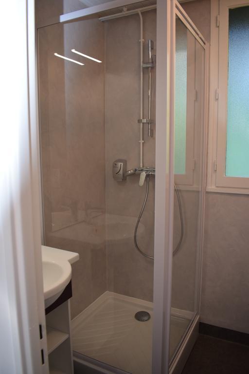 Vvf Cantal Champs-Sur-Tarentaine Room photo